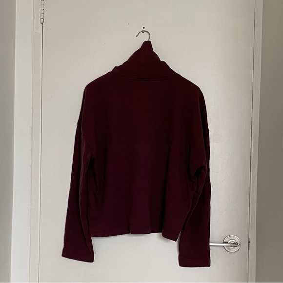 Everlane burgundy turtleneck sweatshirt - Picture 3 of 7